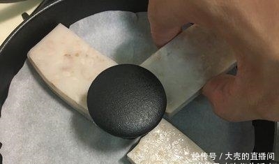  『海鲜』宅在家中吃美食：中式海鲜锅乌龙面+蒸芋头糕