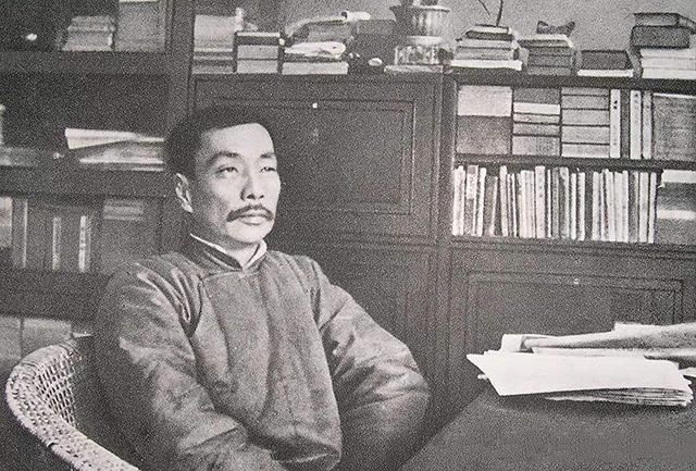  【鲁瑞】鲁迅母亲有多时尚？剪短发、穿旗袍、撑洋伞、带有色眼镜