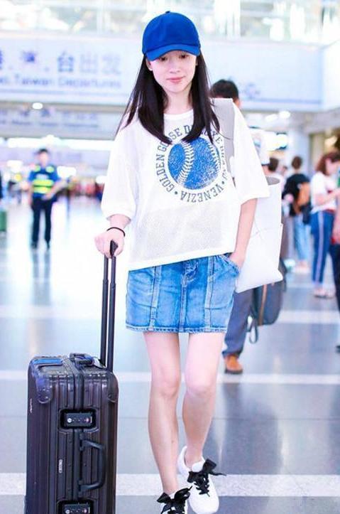 董洁年近40又怎样？穿短裤看腿只有18，21岁张雪迎都做不到