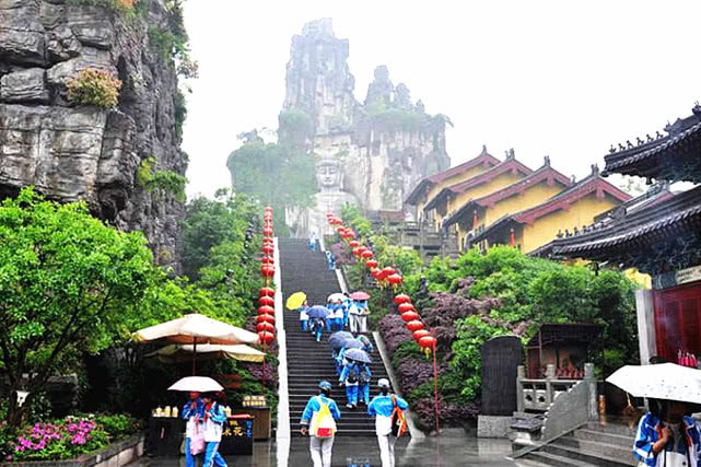 中国十分火爆的景区，最低门票要310元，游客对景点赞不绝口！