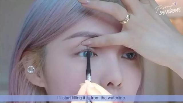 枫叶妆不再流行，跟着彩妆女王Pony画美人鱼才有的透明玻璃球妆!