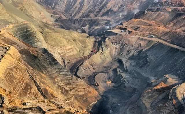  开采：这座矿山已经开采100年！矿底还是中国最低点