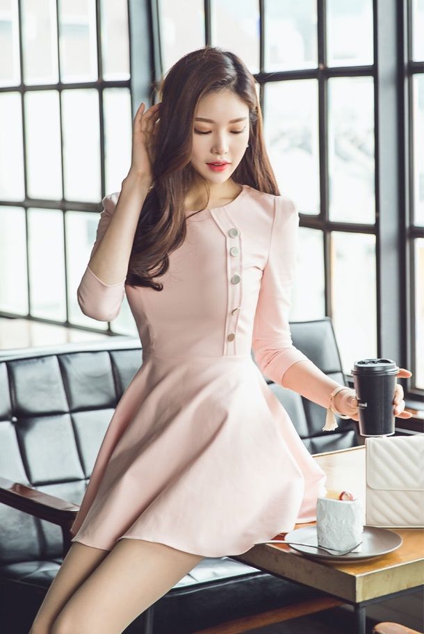 兰开斯特垫肩长袖美裙