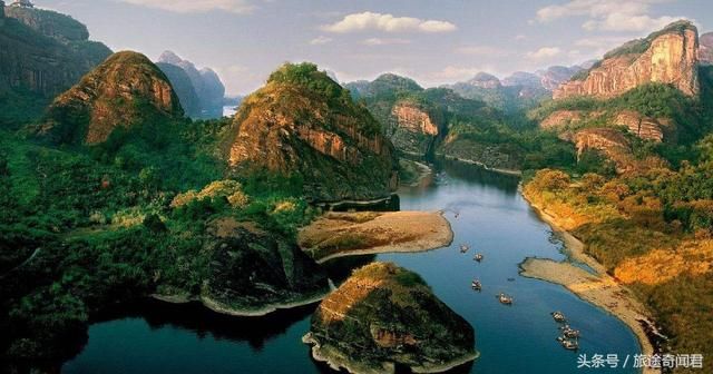 江西一景区对国人收门票费，却对外国人免费，引来骂声一片