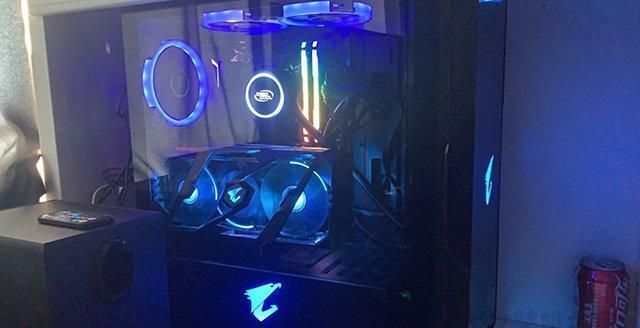  显卡■显卡竖装光污染主机 Intel酷睿i7-9700KF配RTX2080S装机配置清单