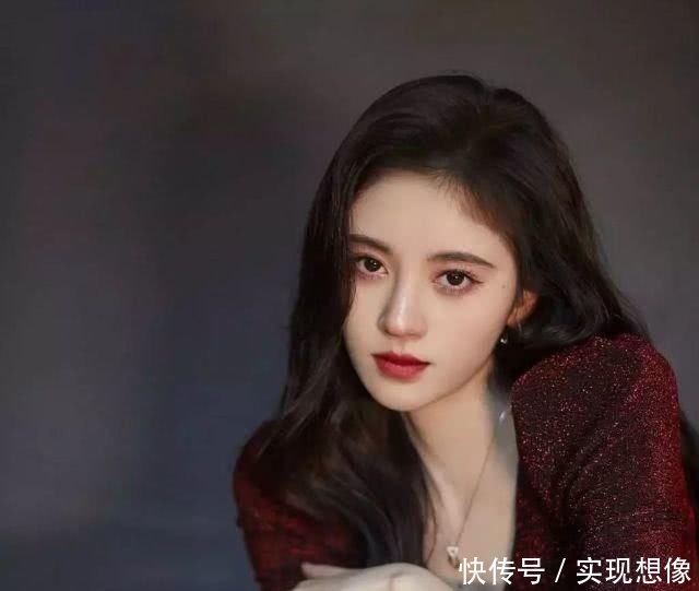  秀智@看了秀智的早春玫瑰妆，又想初恋了