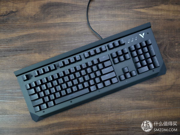 键盘脏了怎么办?拿去冲冲水!RAPOO 雷柏 V750防水背光机械键盘体验