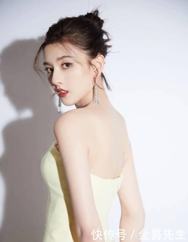 『也可以』比可爱和端庄,谁能赢过梳丸子头的女生呢?