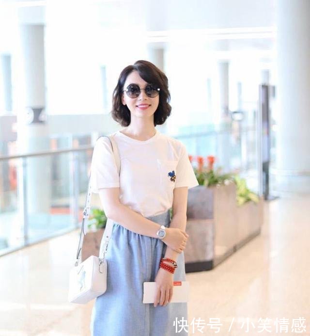 41岁陈数也太年轻了吧，一身清新装扮现身，与儿子同框竟像姐弟