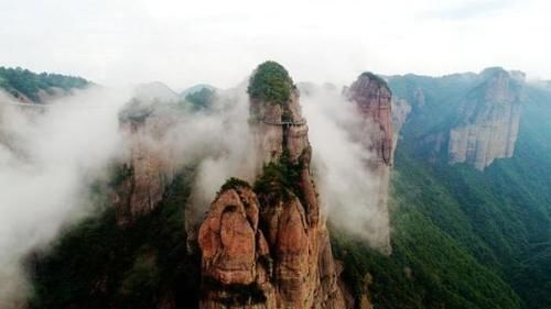 中国现最大天然佛像,逼真程度令人称奇,真是自然鬼斧神工?