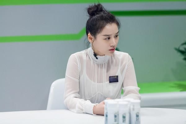 俏皮可爱又优雅妩媚！《潮我看齐》之马思纯：难道只用简单的笑容