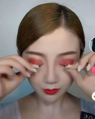 化妆术有多“牛逼”？当空姐卸完妆的那一刻，网友：我想静静！