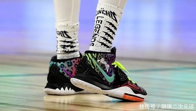 『球员』NBA球员上脚:欧文这赛季穿的球鞋,这些配色很有纪念意义!