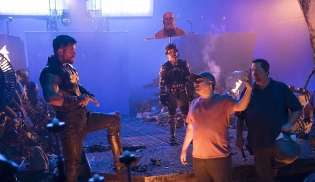 「埋伏」《复联4》删减片段，红女巫救援奇异博士，为《奇异博士2》埋伏笔