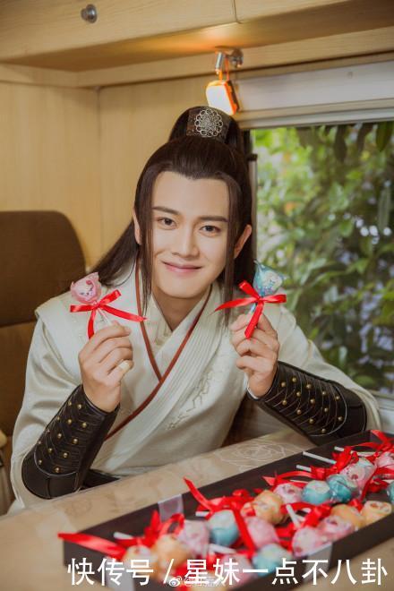 锦衣之下什么时候加更