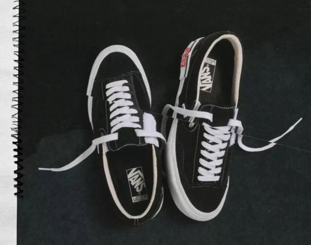 不仅吸金还吸睛!近期街头最 “炸” 的鞋就是这双了!