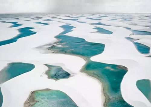 世界上最“自卑”的沙漠，水比沙还多，遍地湖泊鱼虾！