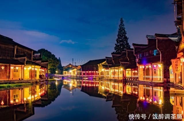 国内最奇特的两座古镇,白天门票要100元,晚上就可免费进出