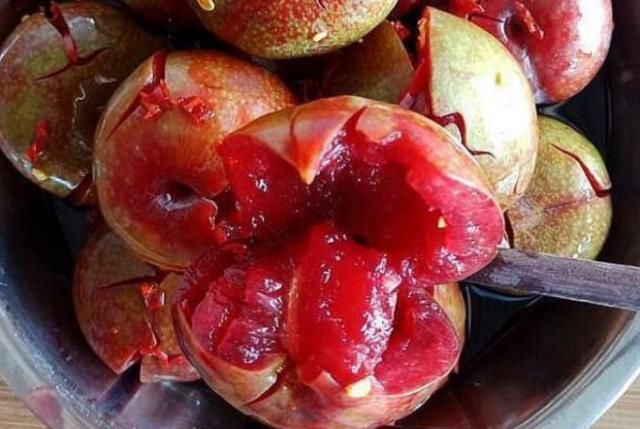  『适合』这水果现在最适合吃了！这个比玻尿酸好！几天吃一次，肌肤水嫩Q弹！