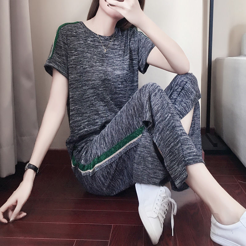 把旗袍统统比下去的运动套装，适合26-47岁女人，百搭又减龄