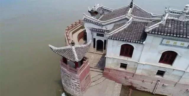 我国长江上最神秘建筑，700年历史，为什么要修在这里？