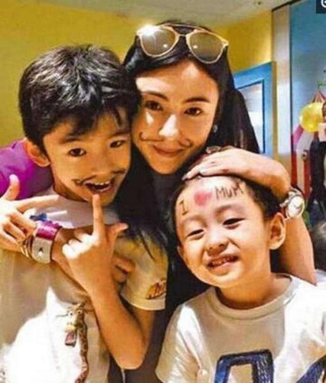 陈冠希婚内出轨?被爆婚后爱上了另一位女孩,长