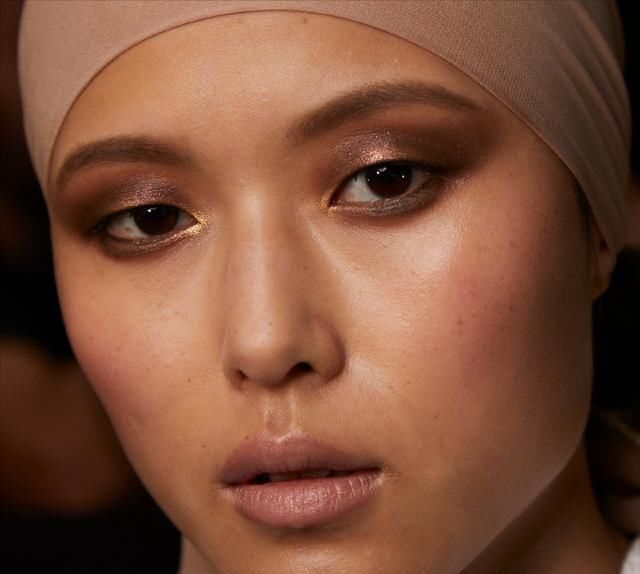  『魅力四射』TOM FORD幻魅四色眼影盘，让你春日魅力四射