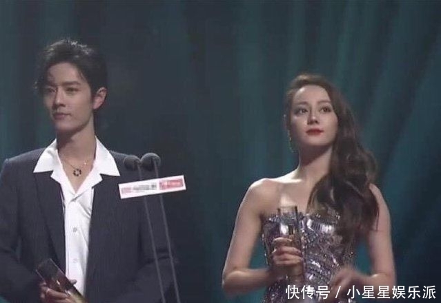 对视：迪丽热巴关晓彤侧脸同框鼻子瞩目，与肖战同台腼腆对视颜值爆表