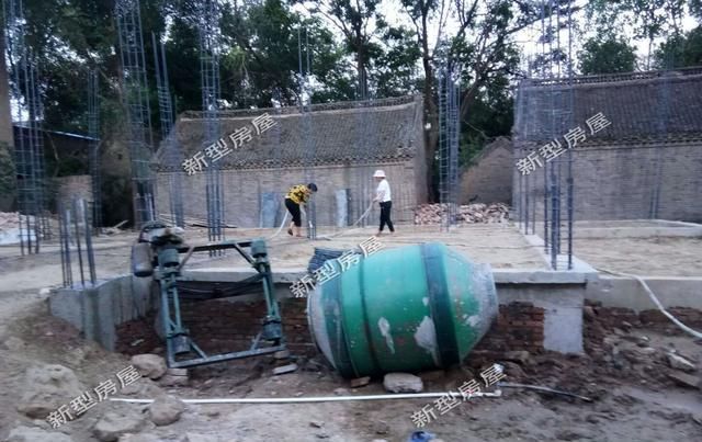  「建房」建房基础怎么选? 农村建房基础不牢, 几十万就打水漂了