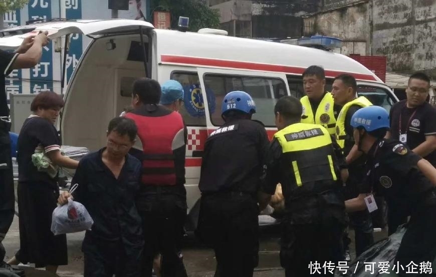 洛阳籍救援车辆赴粤救灾返程, 手持救灾证明被湖南高速收费站拦截