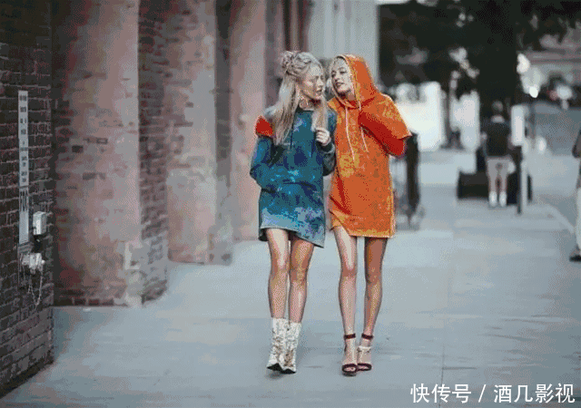  丝绒■这个春天选对丝绒裙，用它来凹造型绝对有范~