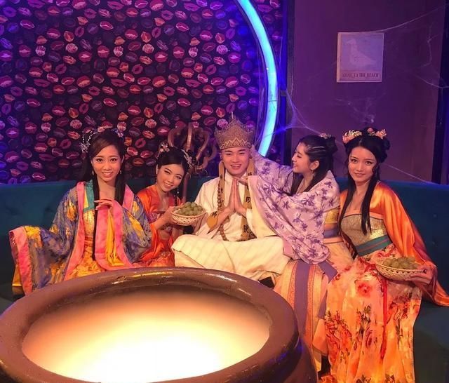  [爱回家之开]他入行仅四年就获4项大奖提名，未来TVB最值得期待的男星是他