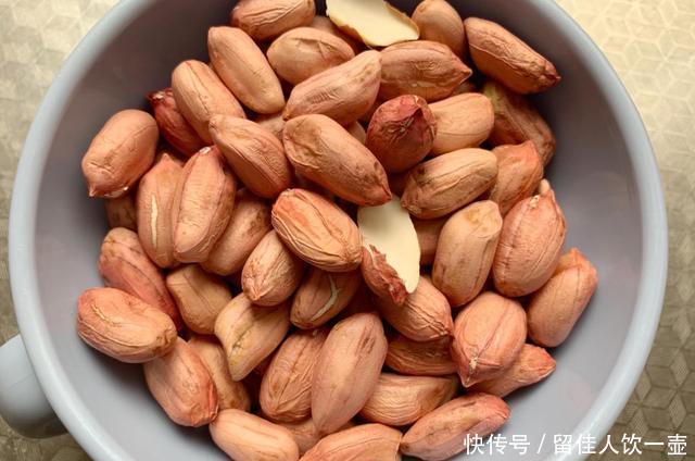『把红薯』红薯花生咸饭汤,一碗暖汤入胃,帮助消食导滞!