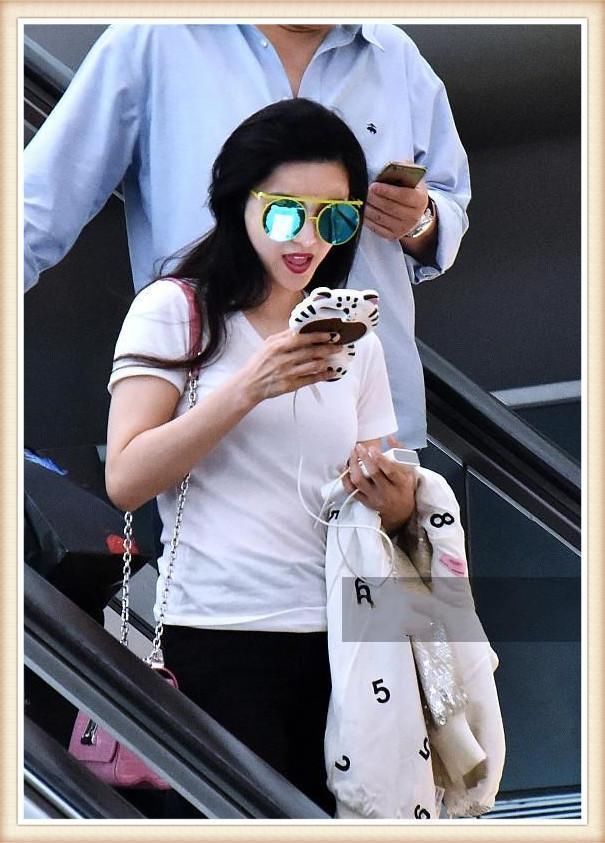 看了张馨予T恤,再看看范爷,网友:二人身材完全不在一个档次