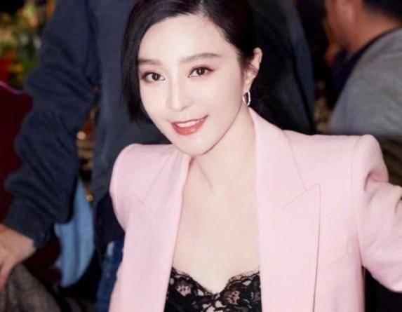 『女配角』9.10亿浪费？整部压了2年的《巴清传》，从主人公到女配角都凉了！