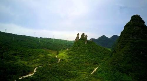 广西有座山，形似人的五根手指，难道是如来佛的五指山？