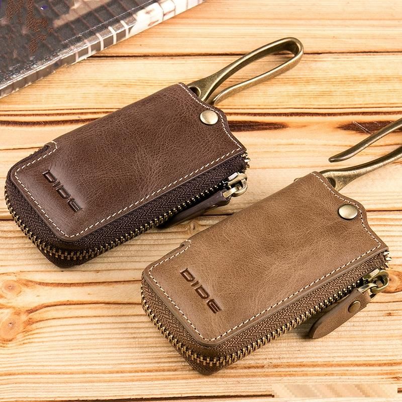 手机、香烟塞口袋不舒服!很多男人都买了“多功能包”，特方便