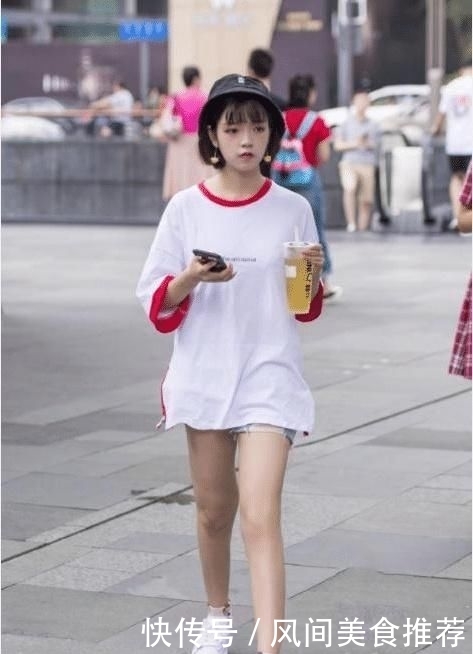 美女■街拍：美女,明眸皓齿白可爱,搭配有致时尚迷人又干练帅气！
