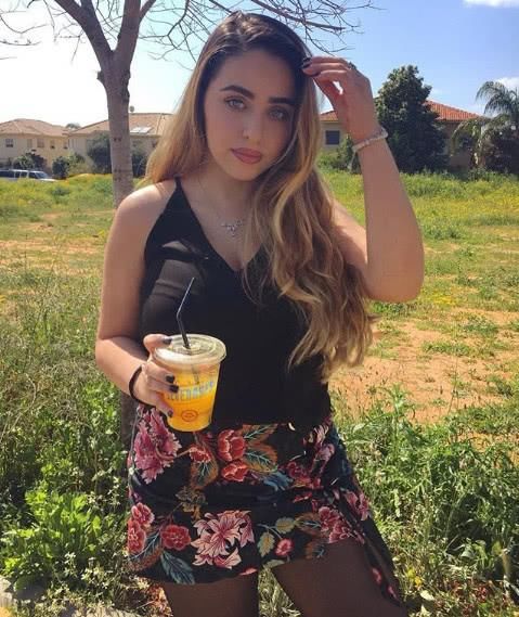 肥模体重高达160斤，一双粗腿却爱穿丝袜，实力演绎丰腴之美！