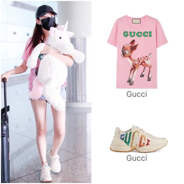 王鸥宋祖儿现身机场变粉嫩姐妹花，王鸥少女感竟一点不比宋祖儿差