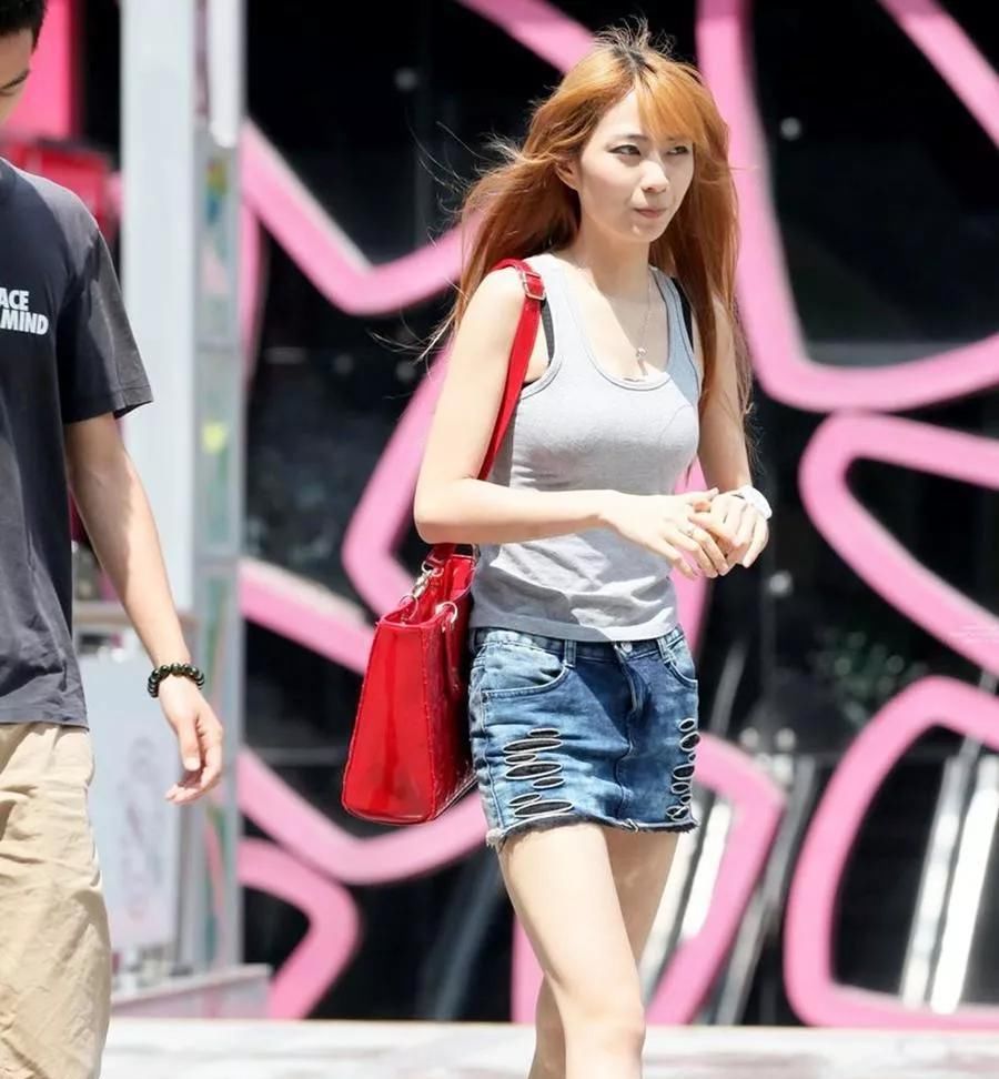  【女人】尖头细高跟鞋,塑造曼妙身姿,给女人带来自信