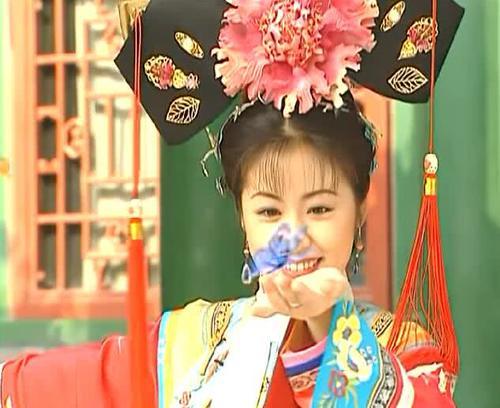 还珠:明明是晴儿的格格装,为什么最后却被紫薇“抢”了?