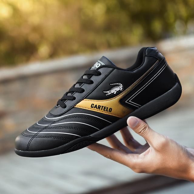 “回力鞋”出炉啦!比双星鞋好看，比真皮鞋还霸气，立秋穿刚刚好