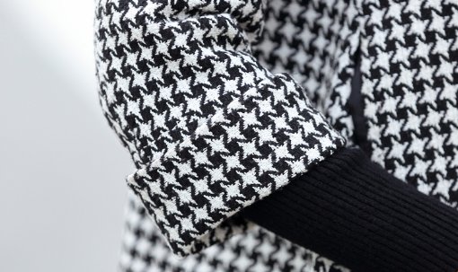 不到1米6的女人，推荐你们穿短款毛呢+小脚裤，高挑洋气