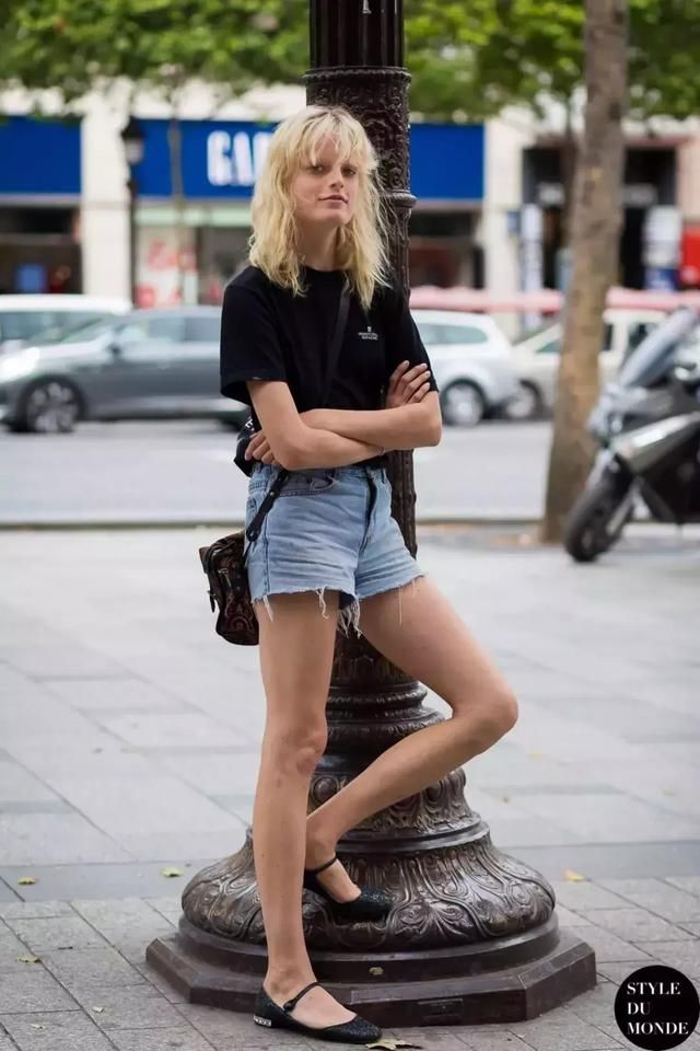 杨幂脚上这双鞋流行了100多年,倪妮Baby都要争着穿!