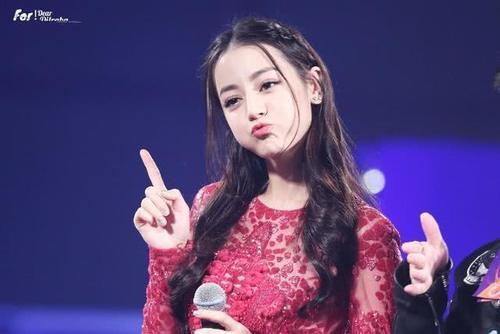 盘点有刘海的明星,迪丽热巴被评好看,而她被评还是没有的好!