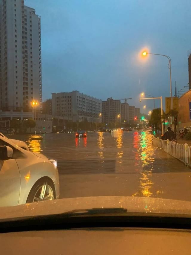 「预警」雨雨雨+冷空气来了！广西多地连发预警，未来几天天气是……