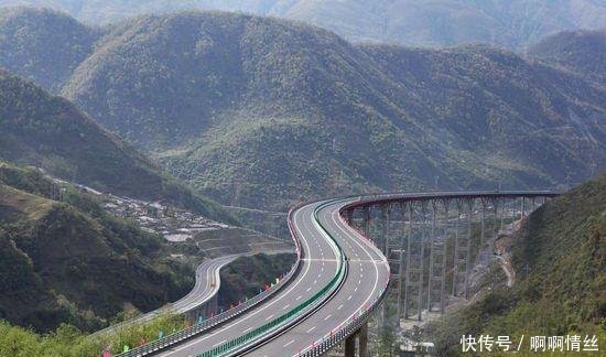 川藏线上“弃车”成堆，如今当地人却不敢捡走游客看车标就懂