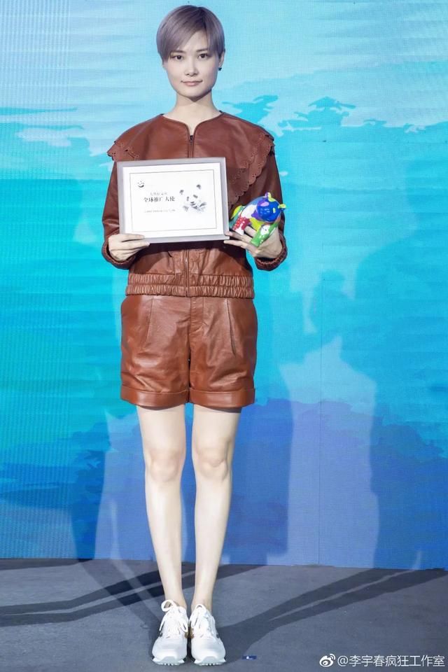 戳进来｜看完了她们的穿搭，我立刻丢掉了鞋柜里的高跟鞋！