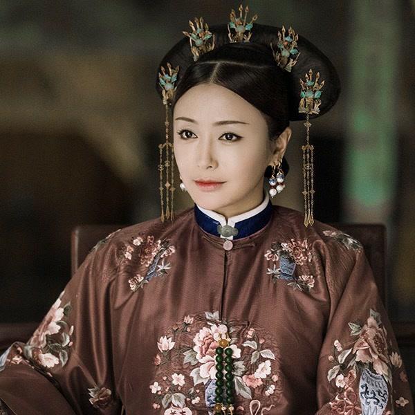 跟着《延禧攻略》学戴耳饰，今夏你最时尚